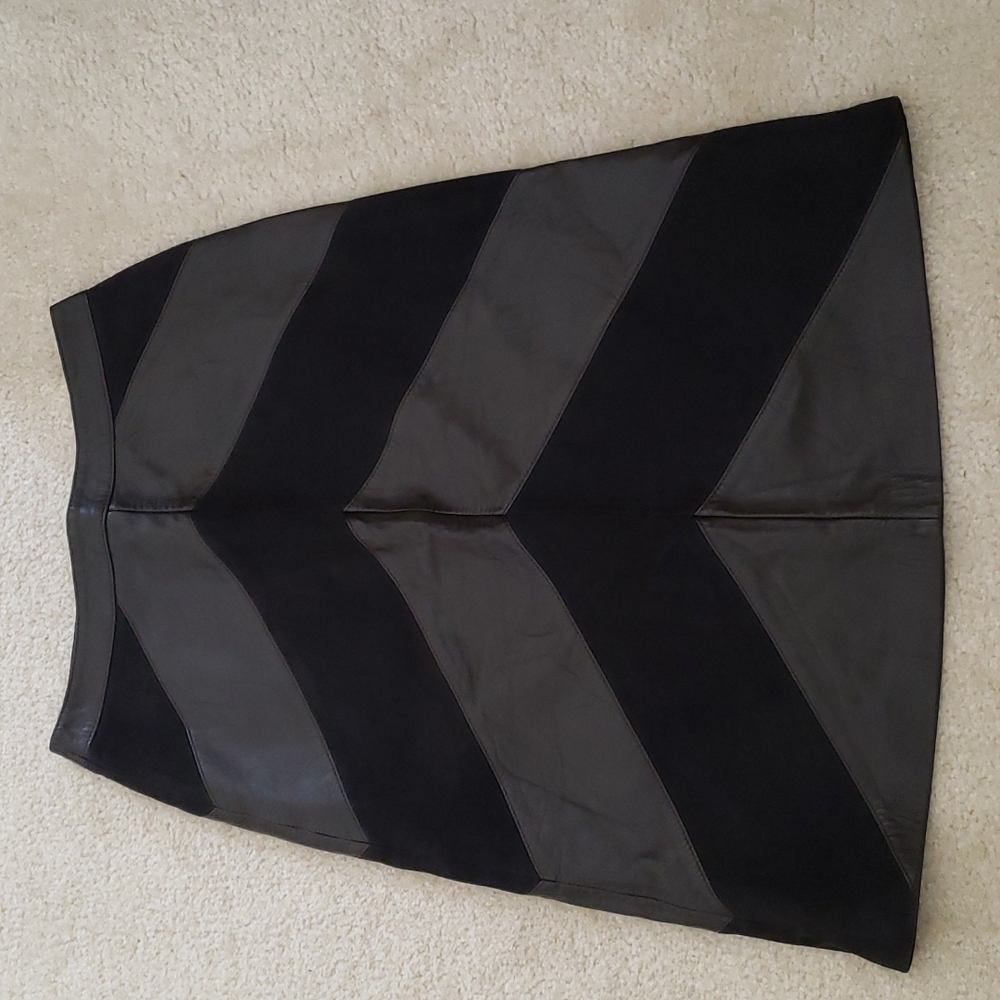Vtg Escada leather A line skirt sz S 36 black brown